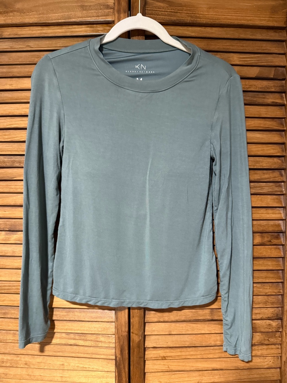 Klassy Network Brami Long Sleeve Built In Bra Top Slate Blue M